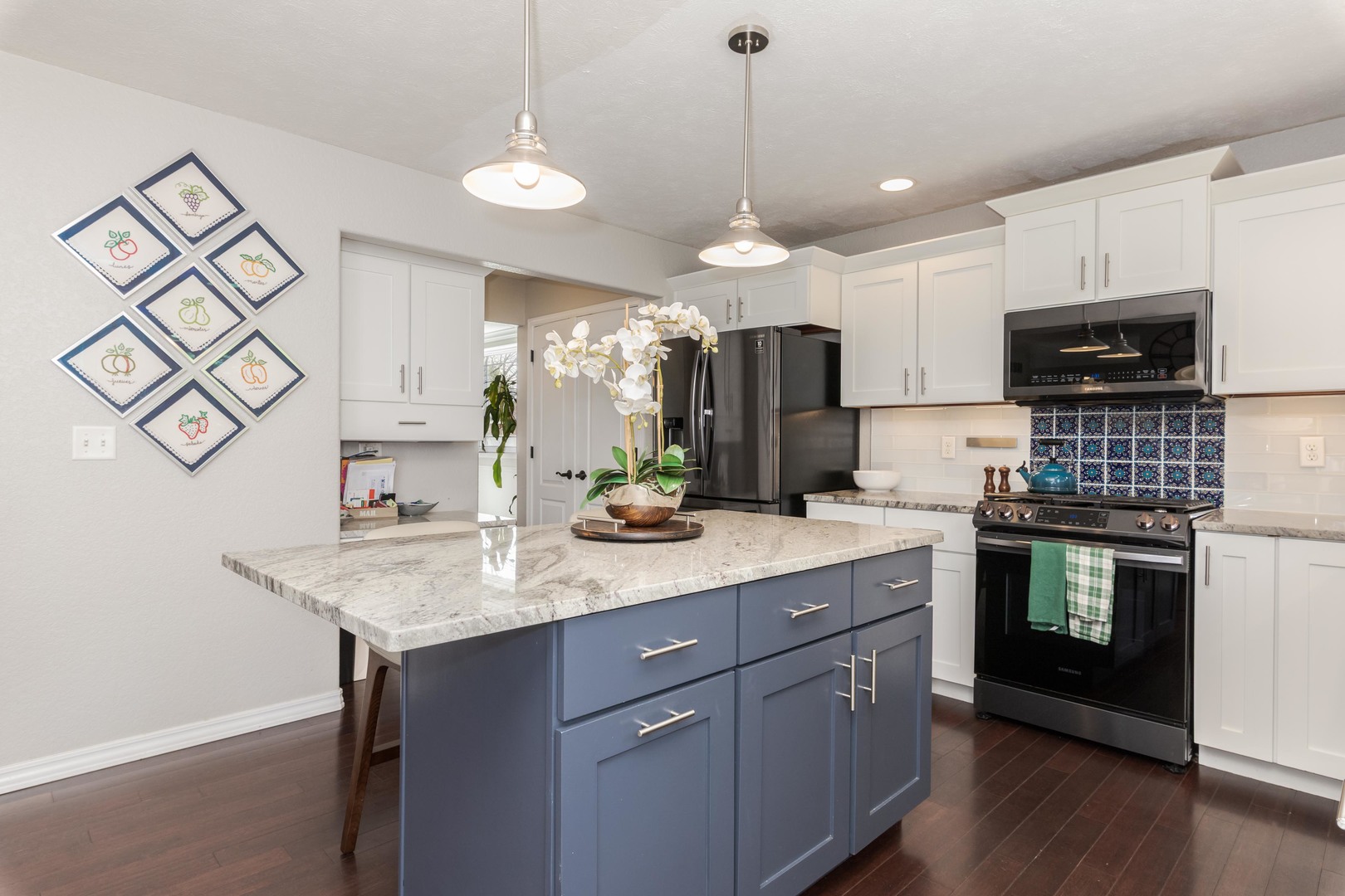 1503 Rathmore Road, Bloomington, IL 61705