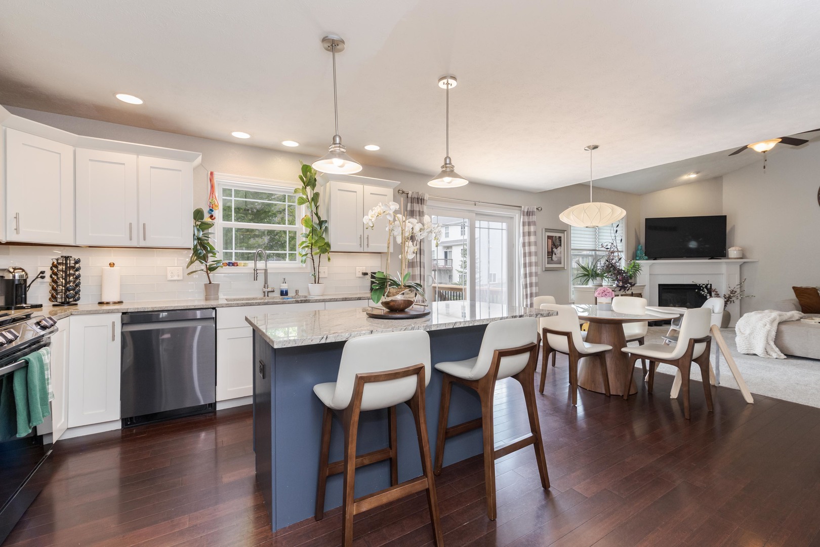 1503 Rathmore Road, Bloomington, IL 61705