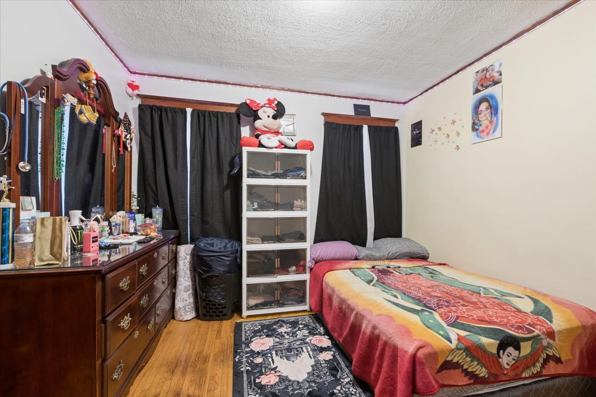 362 Evans Avenue, Aurora, IL 60505