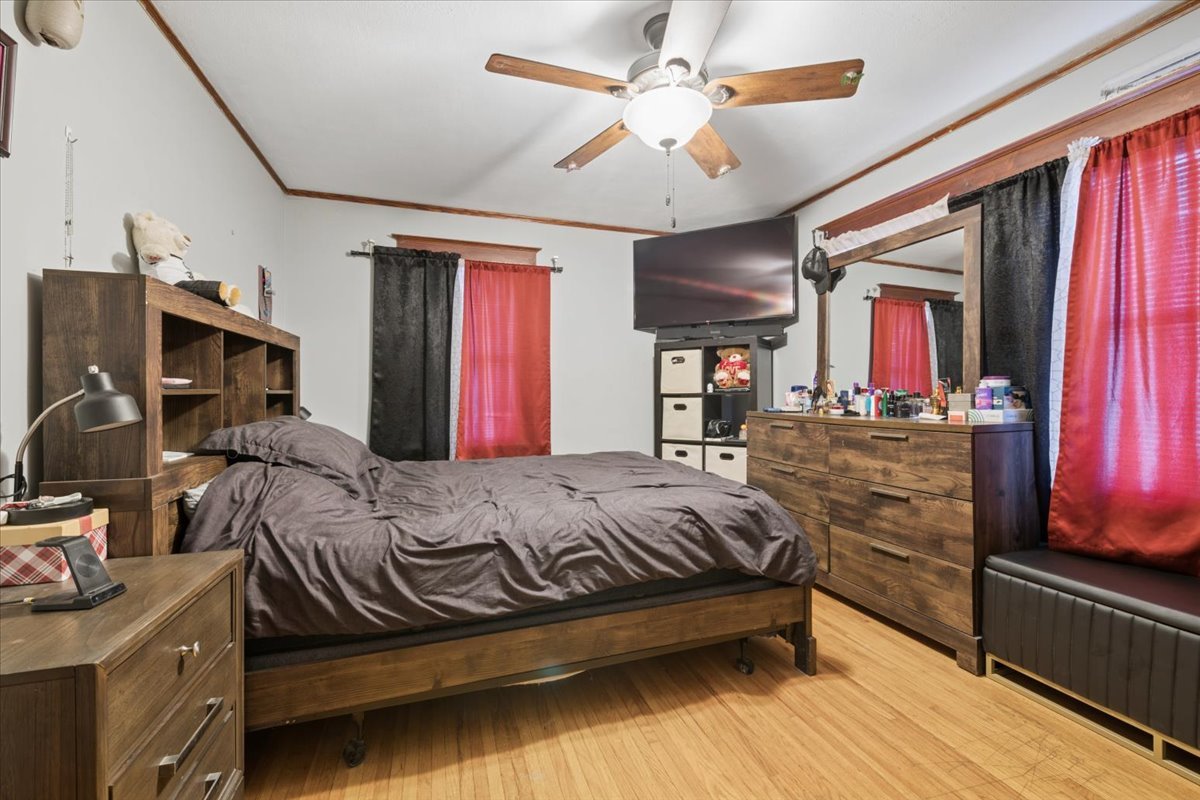 362 Evans Avenue, Aurora, IL 60505