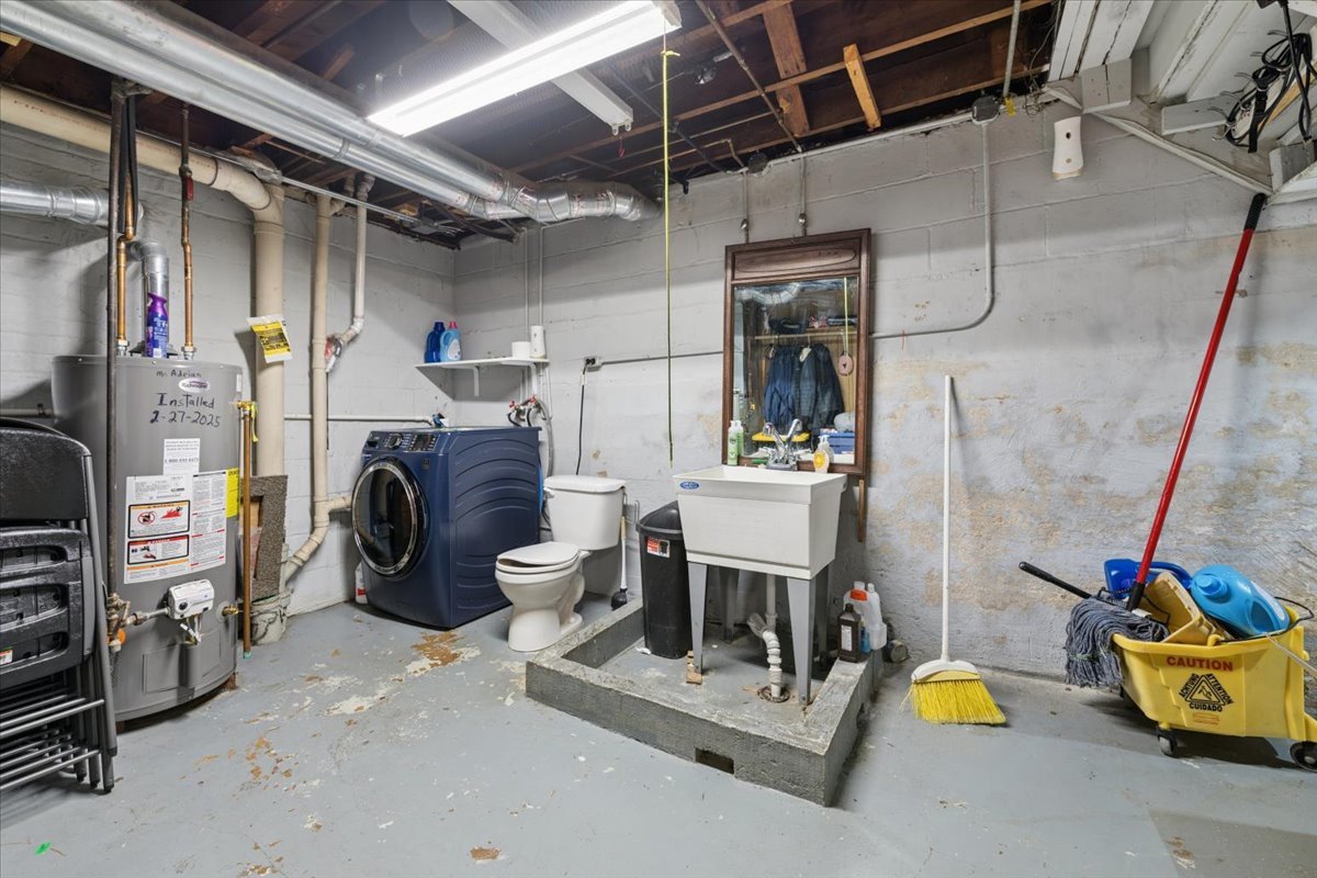 362 Evans Avenue, Aurora, IL 60505