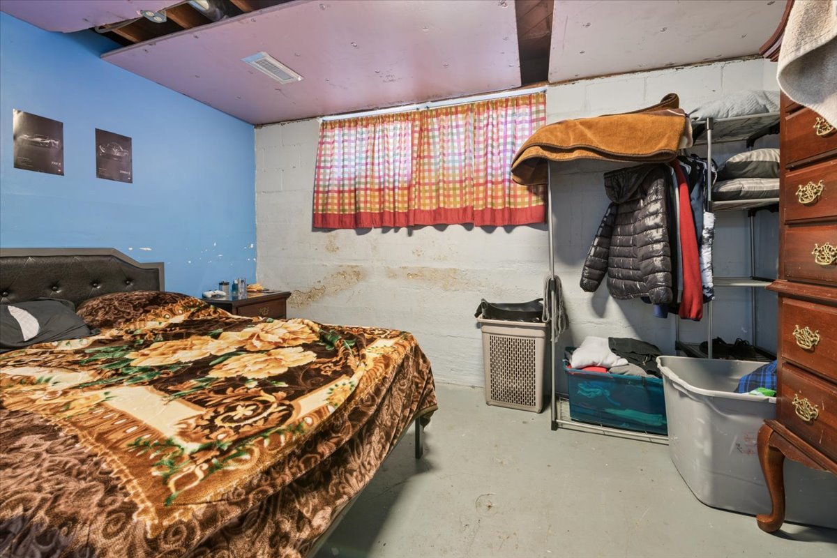 362 Evans Avenue, Aurora, IL 60505