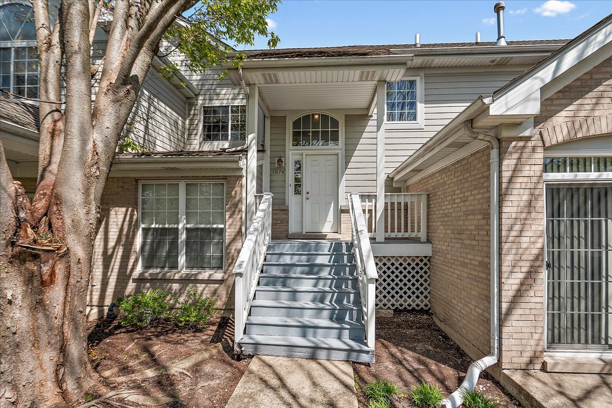 1674 Brightwood Place #1674, Aurora, IL 60506