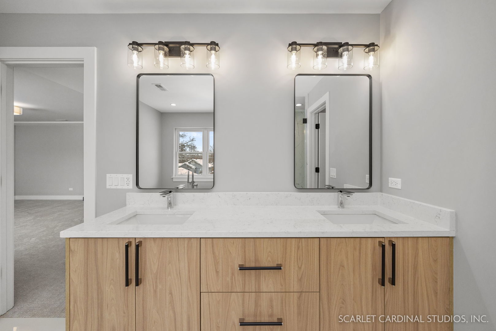 100 E Adams Avenue, Villa Park, IL 60181