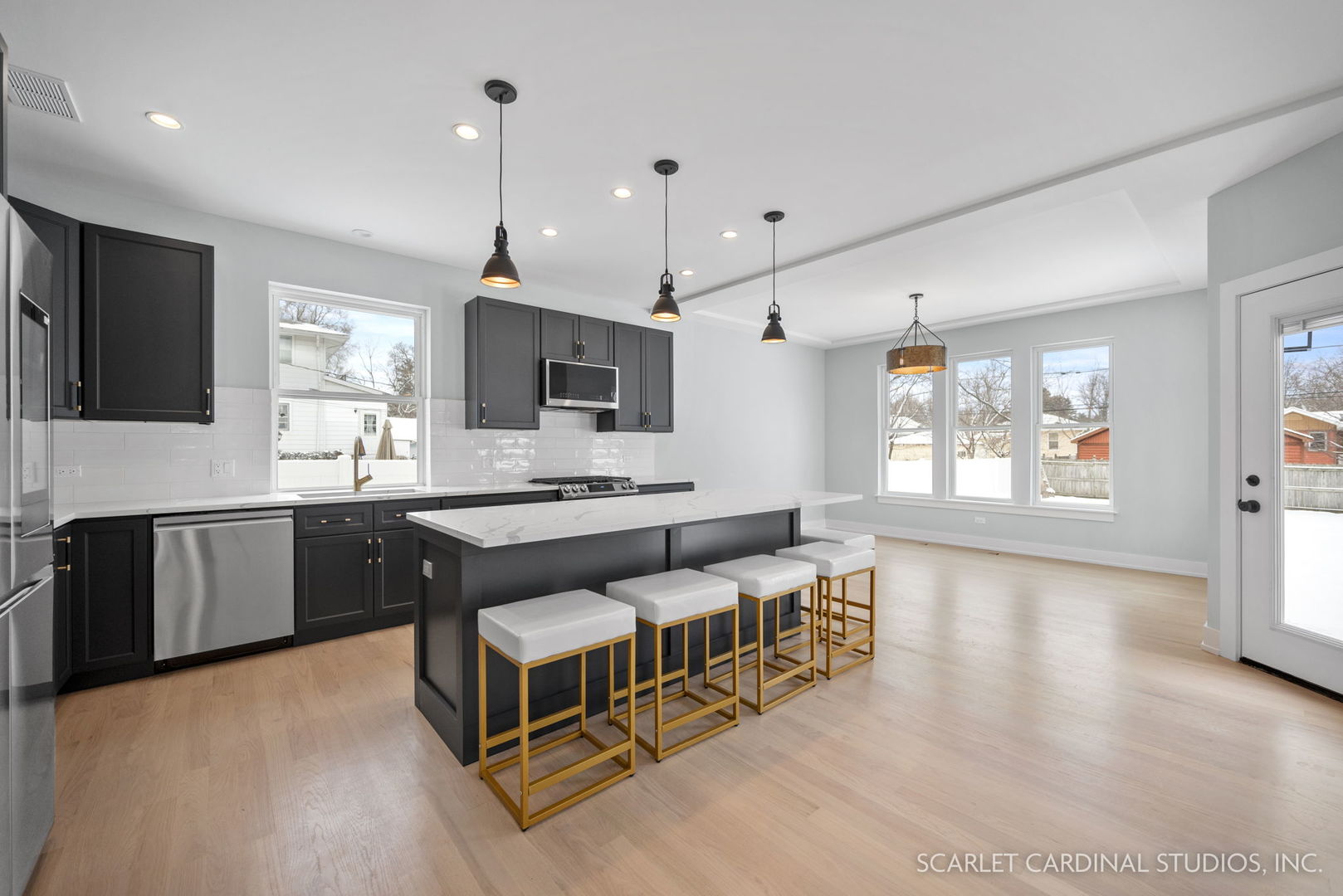 100 E Adams Avenue, Villa Park, IL 60181