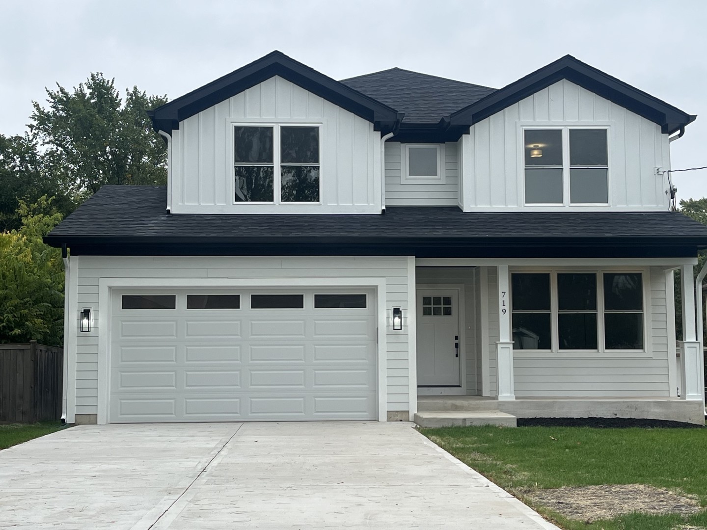 100 E Adams Avenue, Villa Park, IL 60181