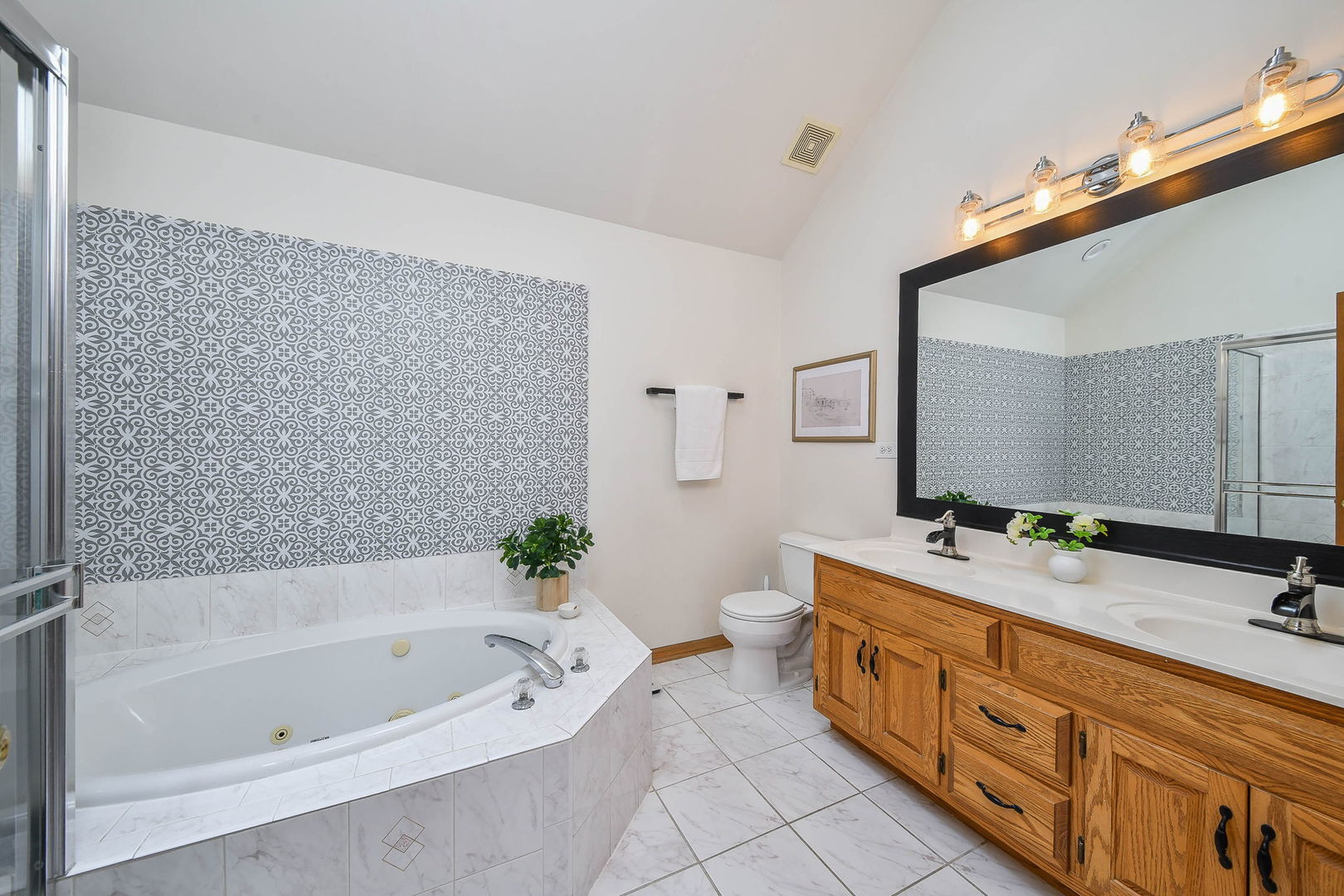 635 Samantha Circle, Geneva, IL 60134