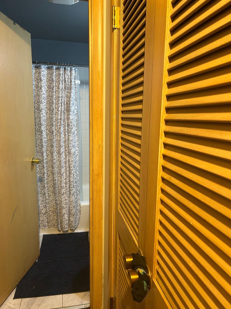 4257 Southwest Highway, Hometown, IL 60456