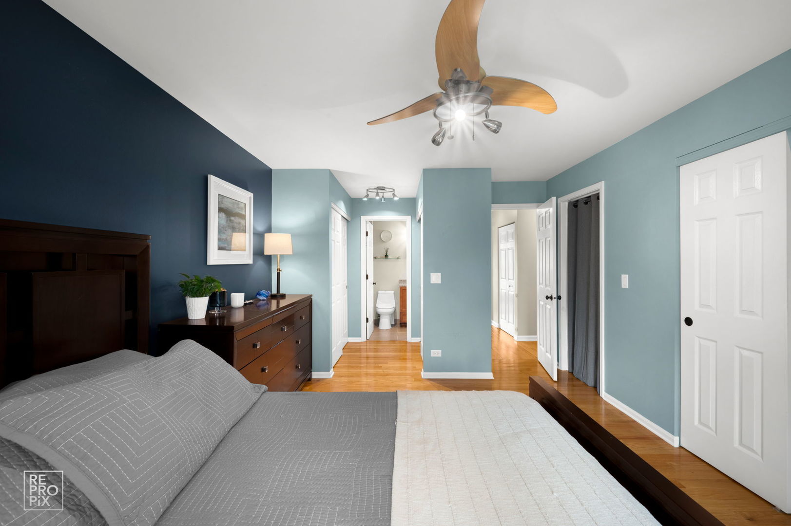 Arlington Heights, IL 60005