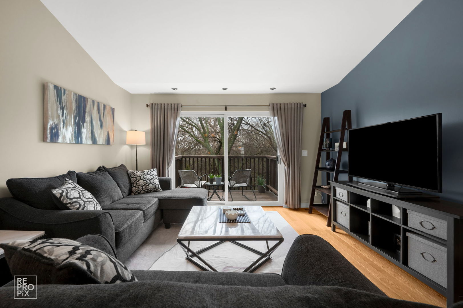 Arlington Heights, IL 60005