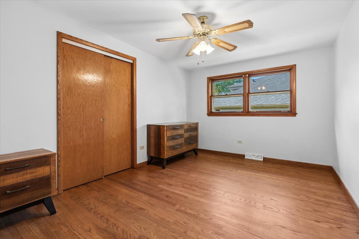 10665 Preston Street, Westchester, IL 60154