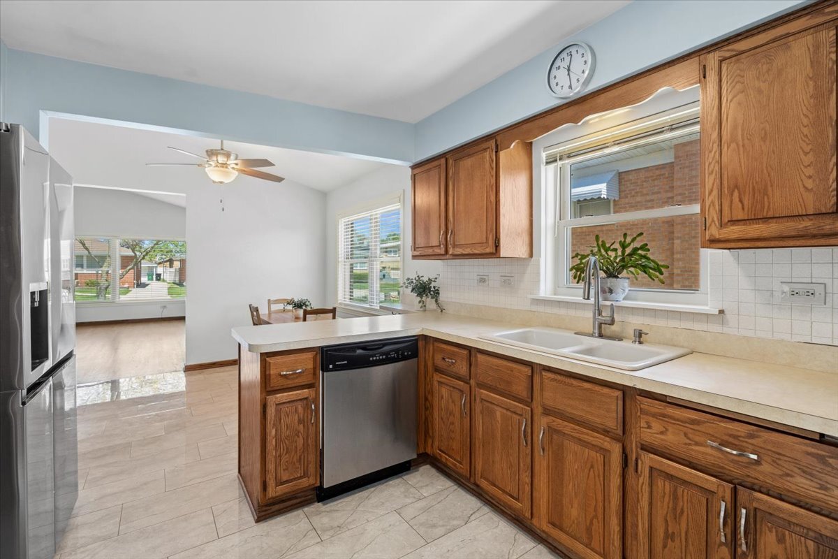 10665 Preston Street, Westchester, IL 60154