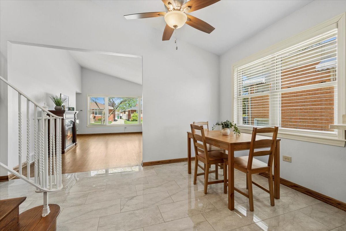 10665 Preston Street, Westchester, IL 60154