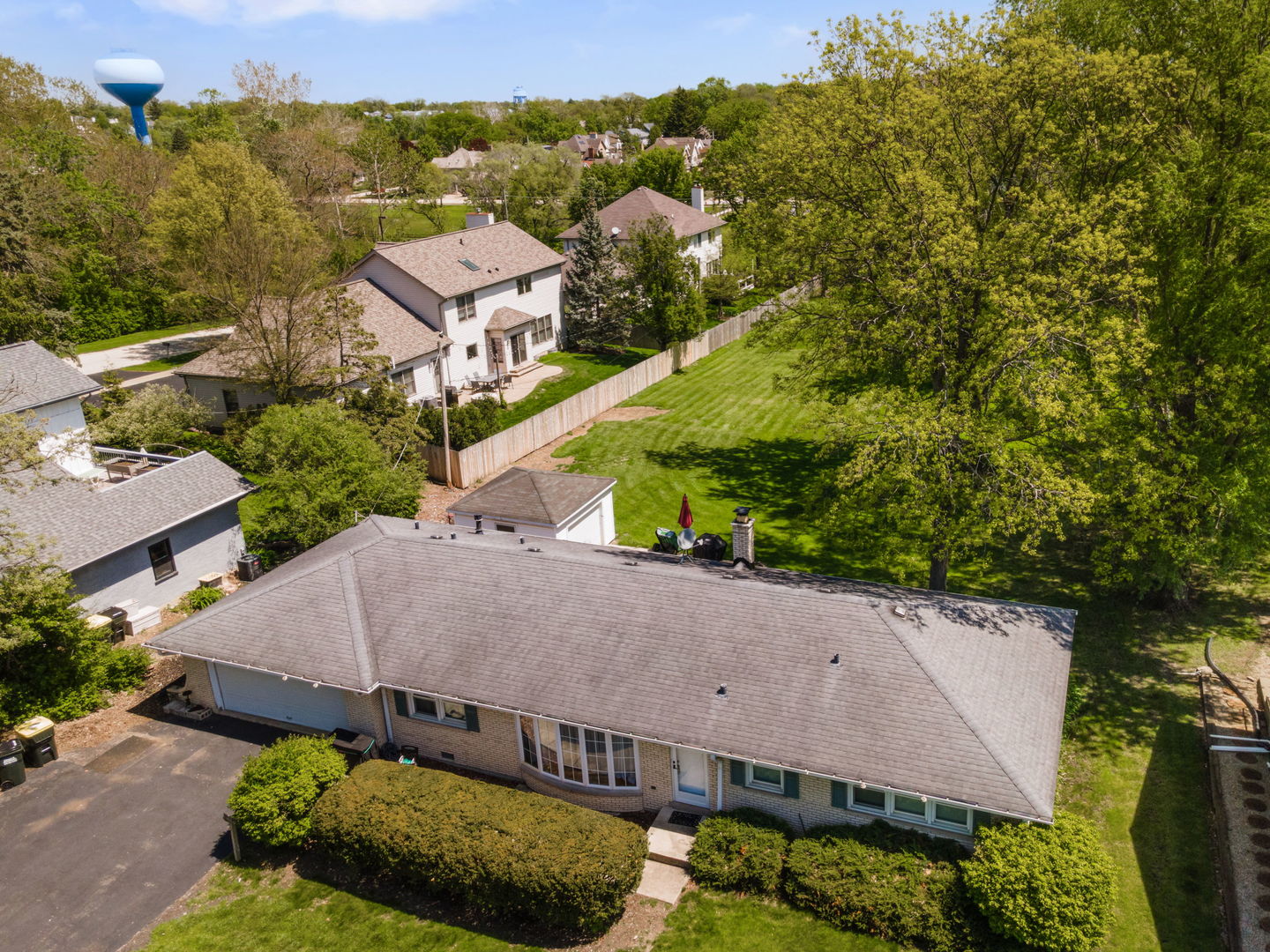 205 Oak Avenue, Westmont, IL 60559