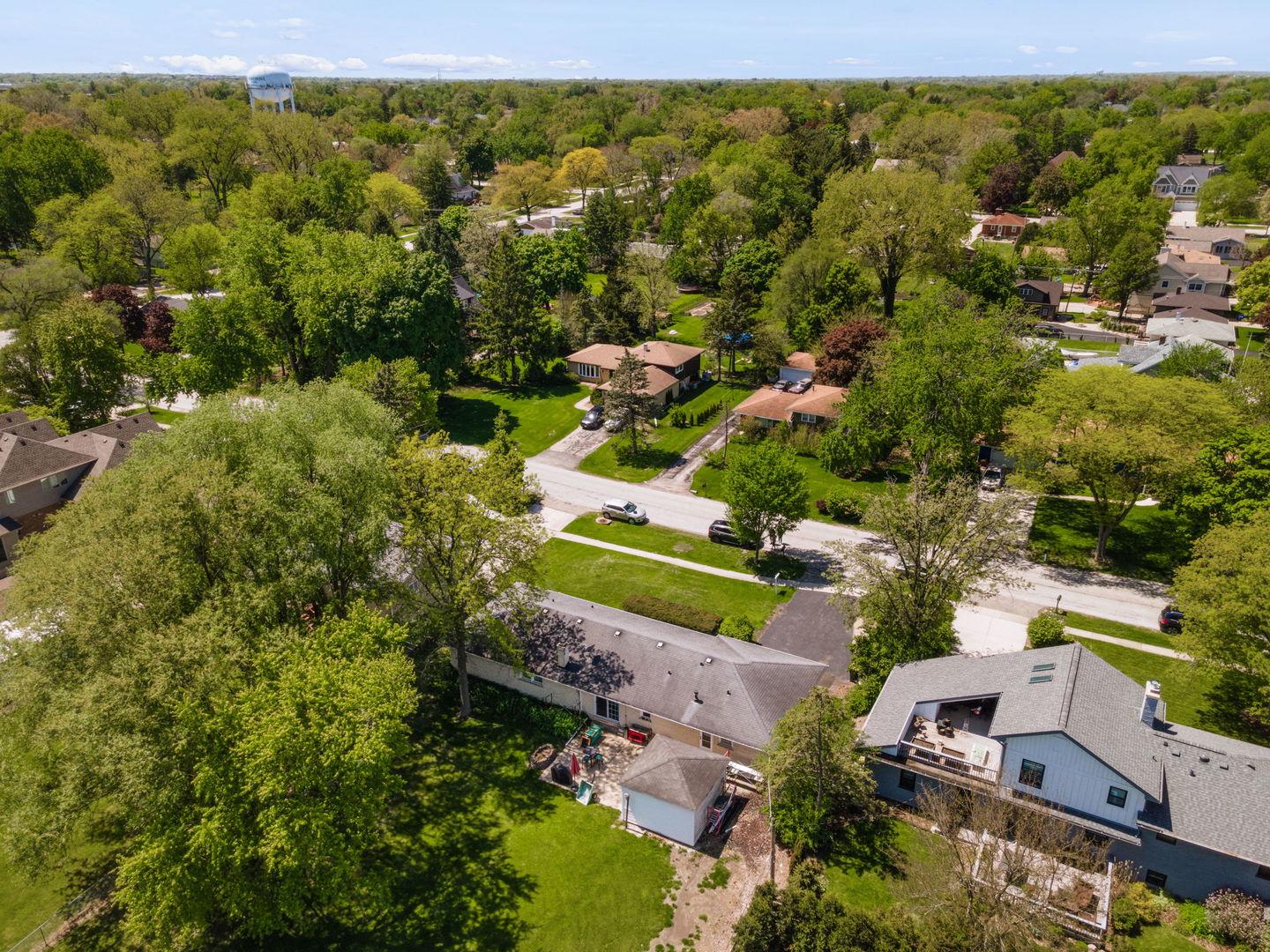 205 Oak Avenue, Westmont, IL 60559