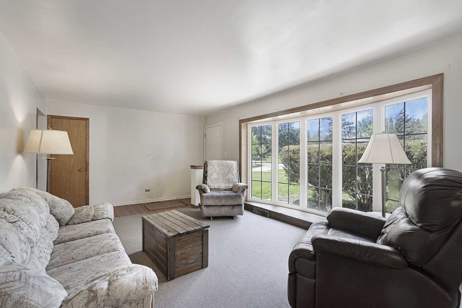 205 Oak Avenue, Westmont, IL 60559