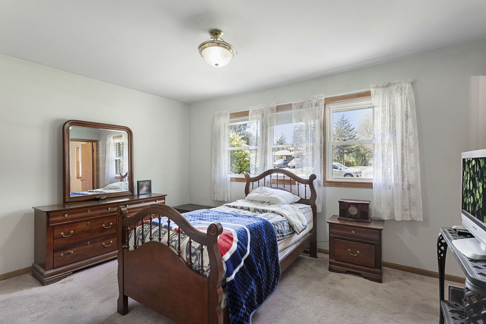 205 Oak Avenue, Westmont, IL 60559