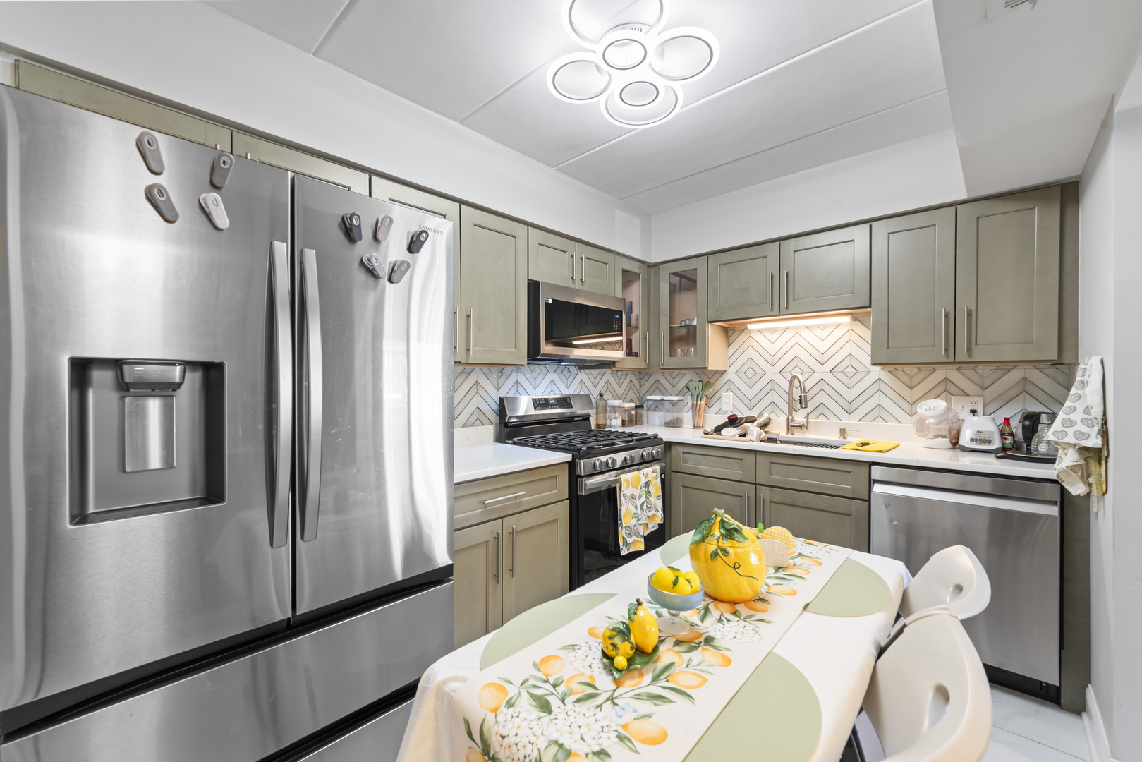 5800 W 105th Street #1C, Oak Lawn, IL 60453