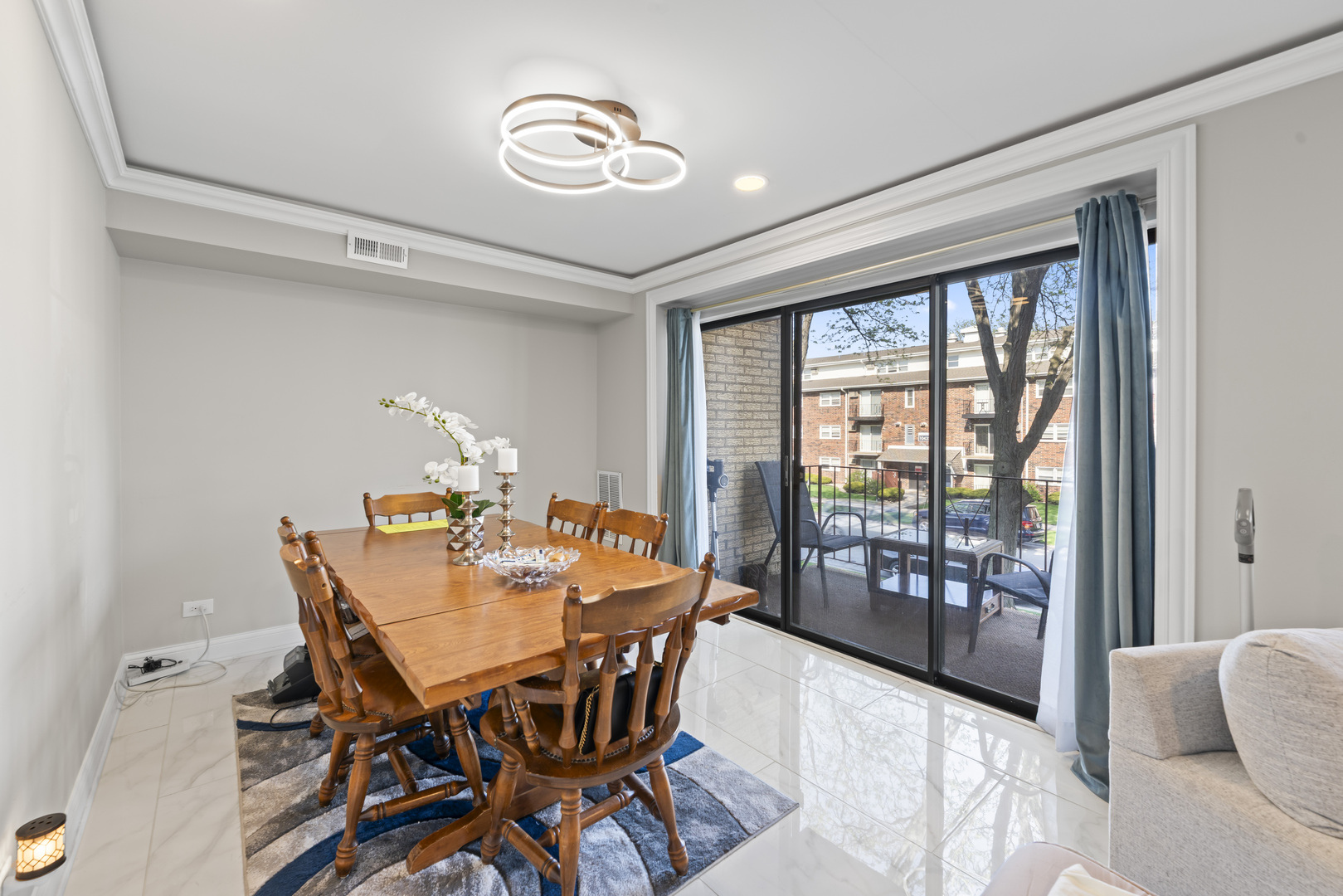 5800 W 105th Street #1C, Oak Lawn, IL 60453