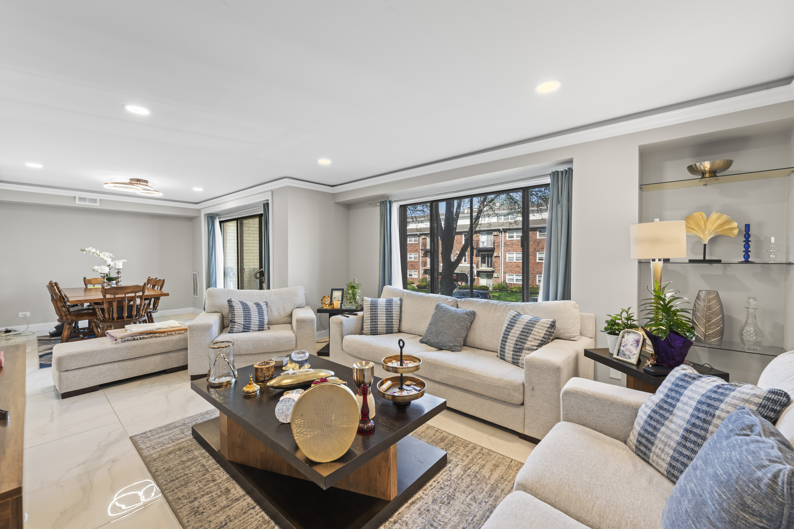 5800 W 105th Street #1C, Oak Lawn, IL 60453