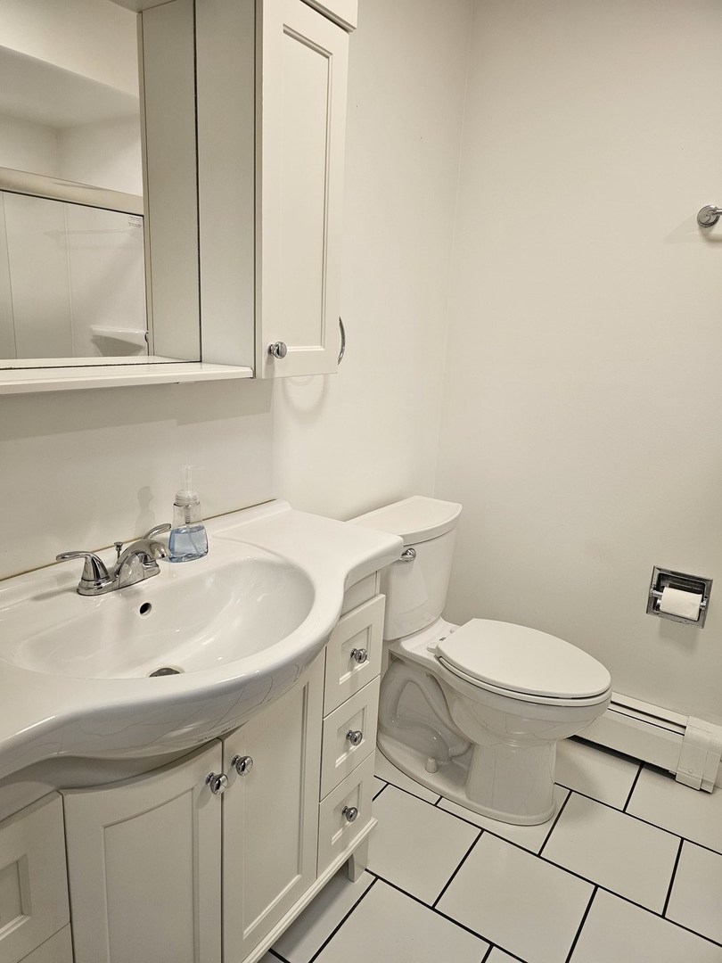 350 Brainerd Avenue #6A, Libertyville, IL 60048