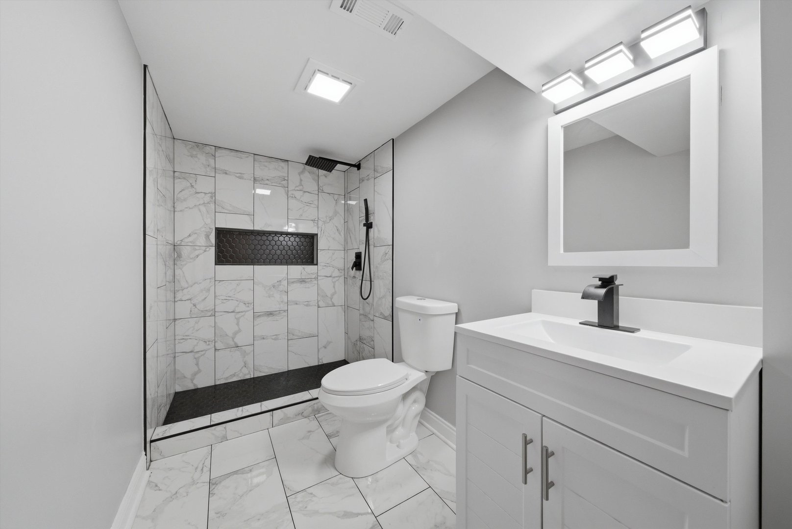 9316 S May Street, Chicago, IL 60620