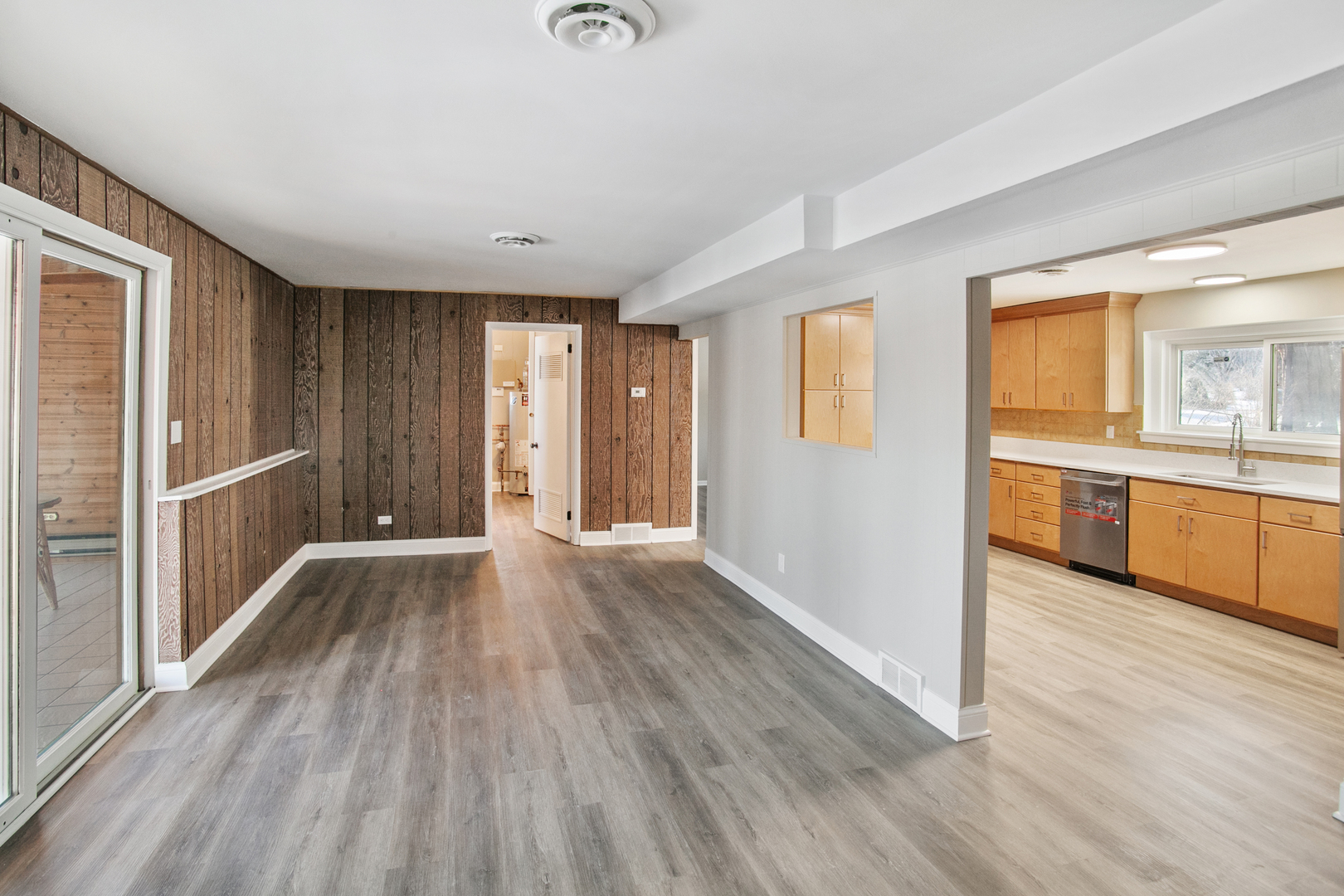 3312 W Lake Shore Drive, Wonder Lake, IL 60097