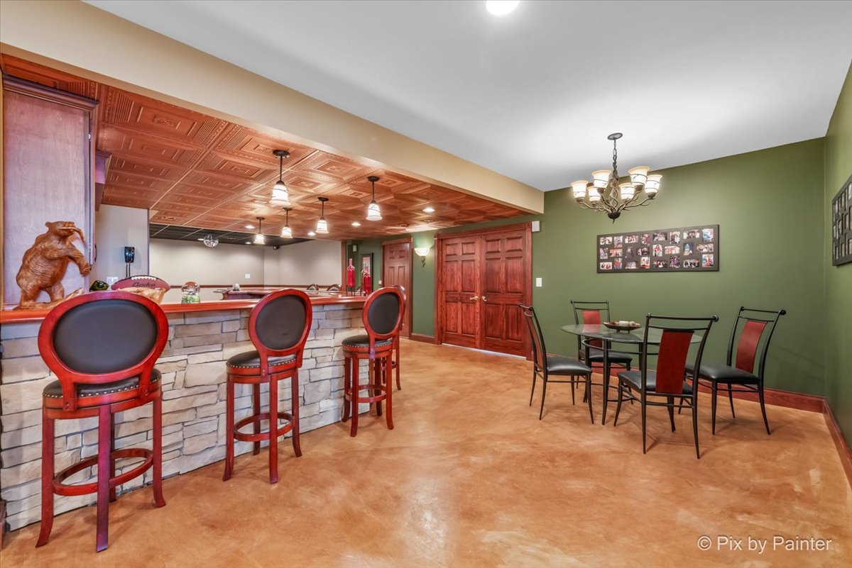 4 Mohawk Drive, South Barrington, IL 60010