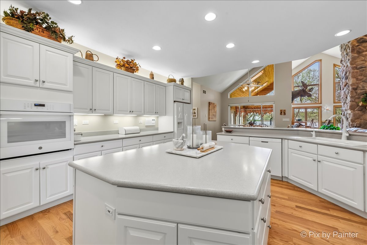 4 Mohawk Drive, South Barrington, IL 60010