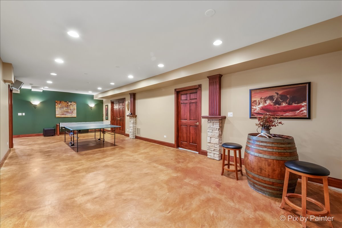 4 Mohawk Drive, South Barrington, IL 60010