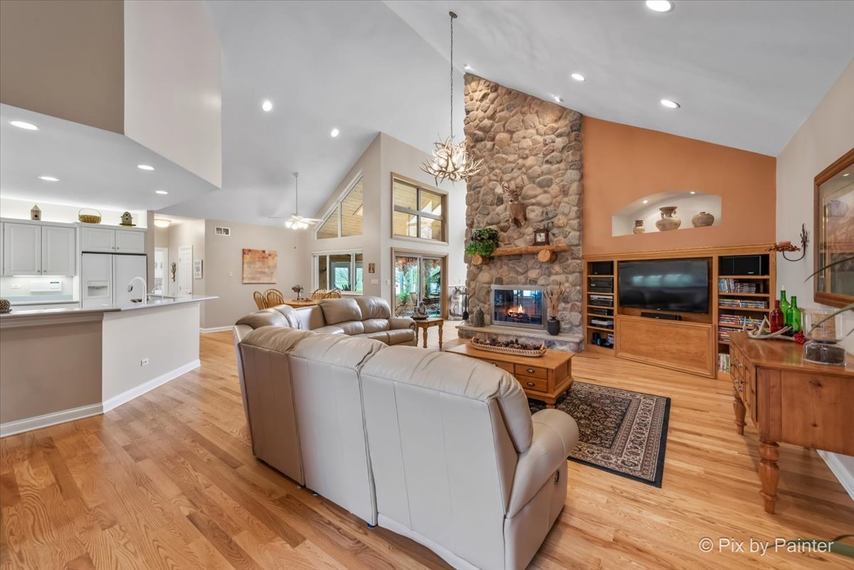 4 Mohawk Drive, South Barrington, IL 60010