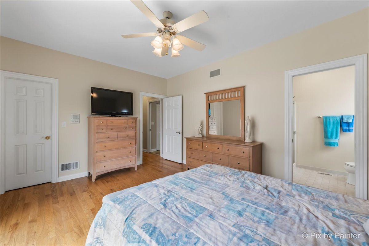 4 Mohawk Drive, South Barrington, IL 60010