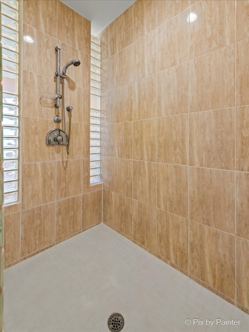 4 Mohawk Drive, South Barrington, IL 60010