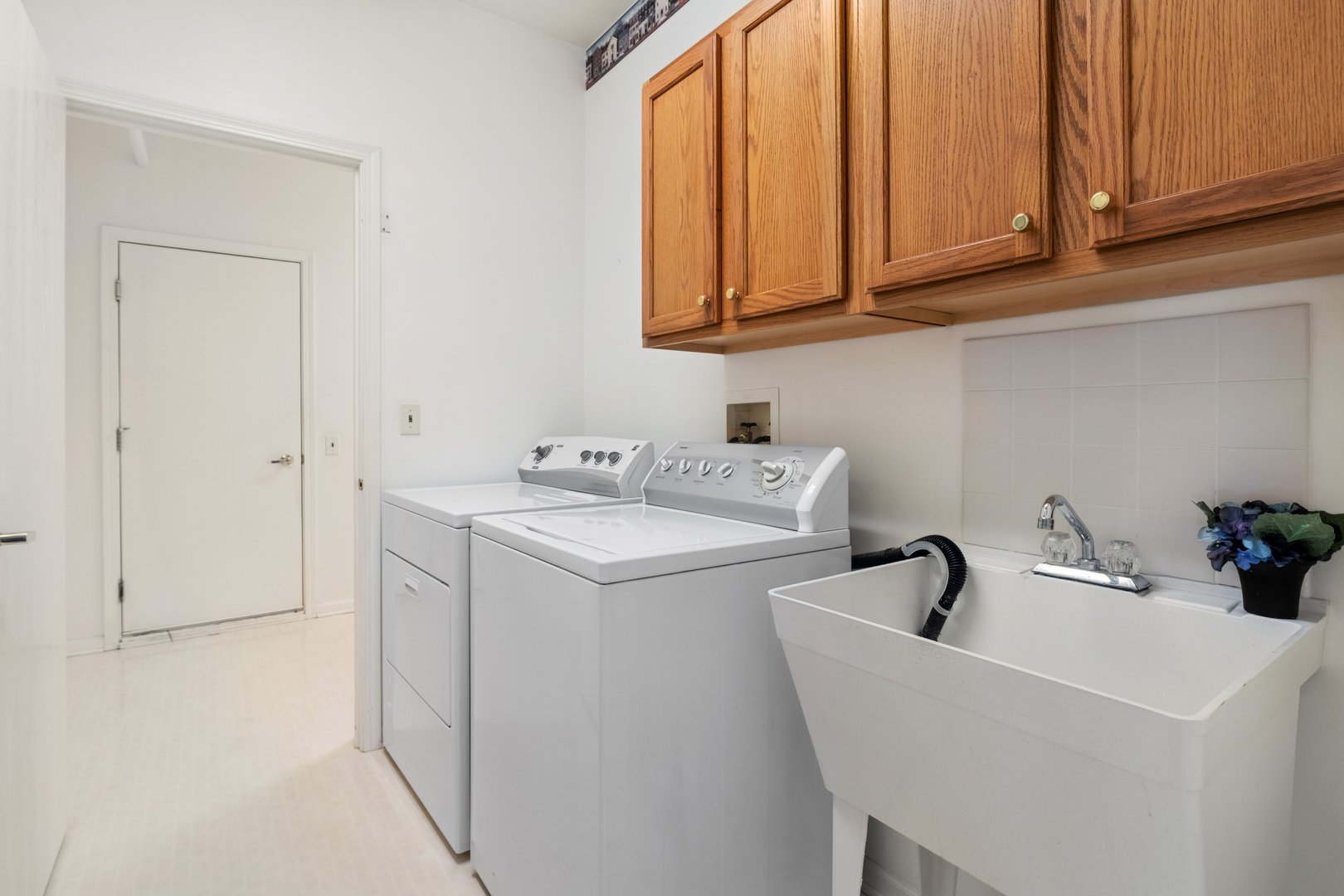 13232 Indiana Court, Huntley, IL 60142