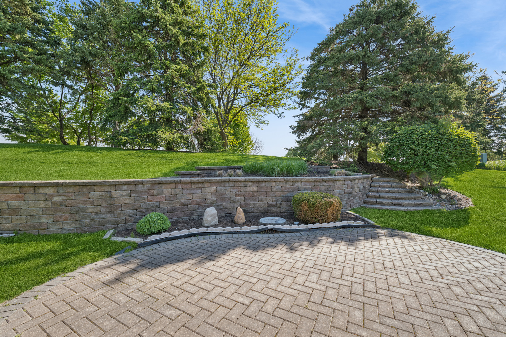 13232 Indiana Court, Huntley, IL 60142