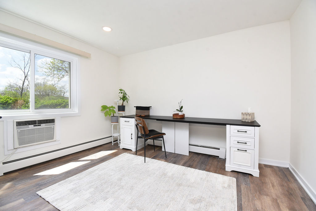 10357 Dearlove Road #1J, Glenview, IL 60025