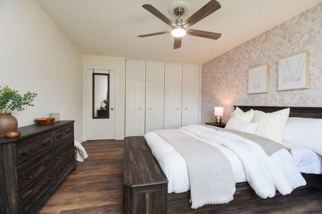 10357 Dearlove Road #1J, Glenview, IL 60025