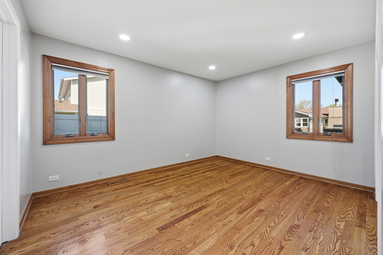 400 Banbury Avenue, Elk Grove Village, IL 60007