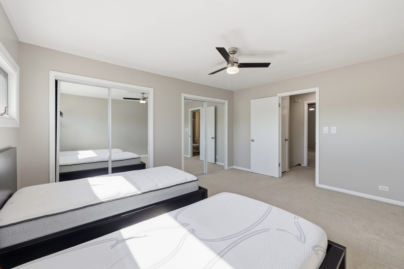 400 Banbury Avenue, Elk Grove Village, IL 60007