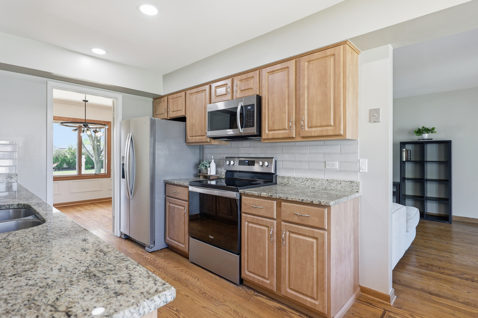 400 Banbury Avenue, Elk Grove Village, IL 60007