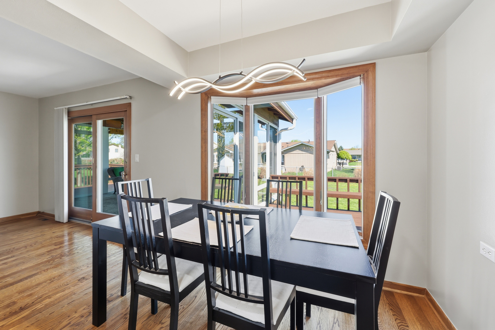 400 Banbury Avenue, Elk Grove Village, IL 60007