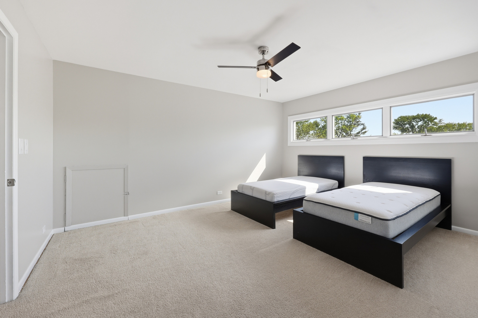 400 Banbury Avenue, Elk Grove Village, IL 60007