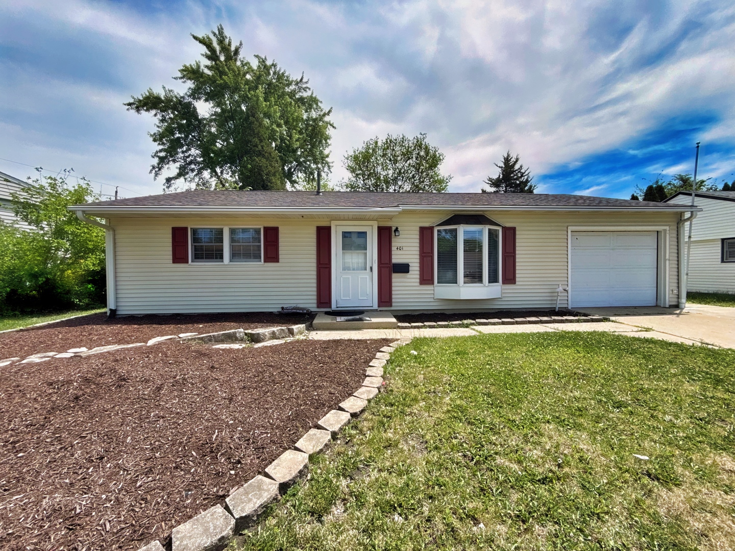 401 Holly Drive, Streamwood, IL 60107