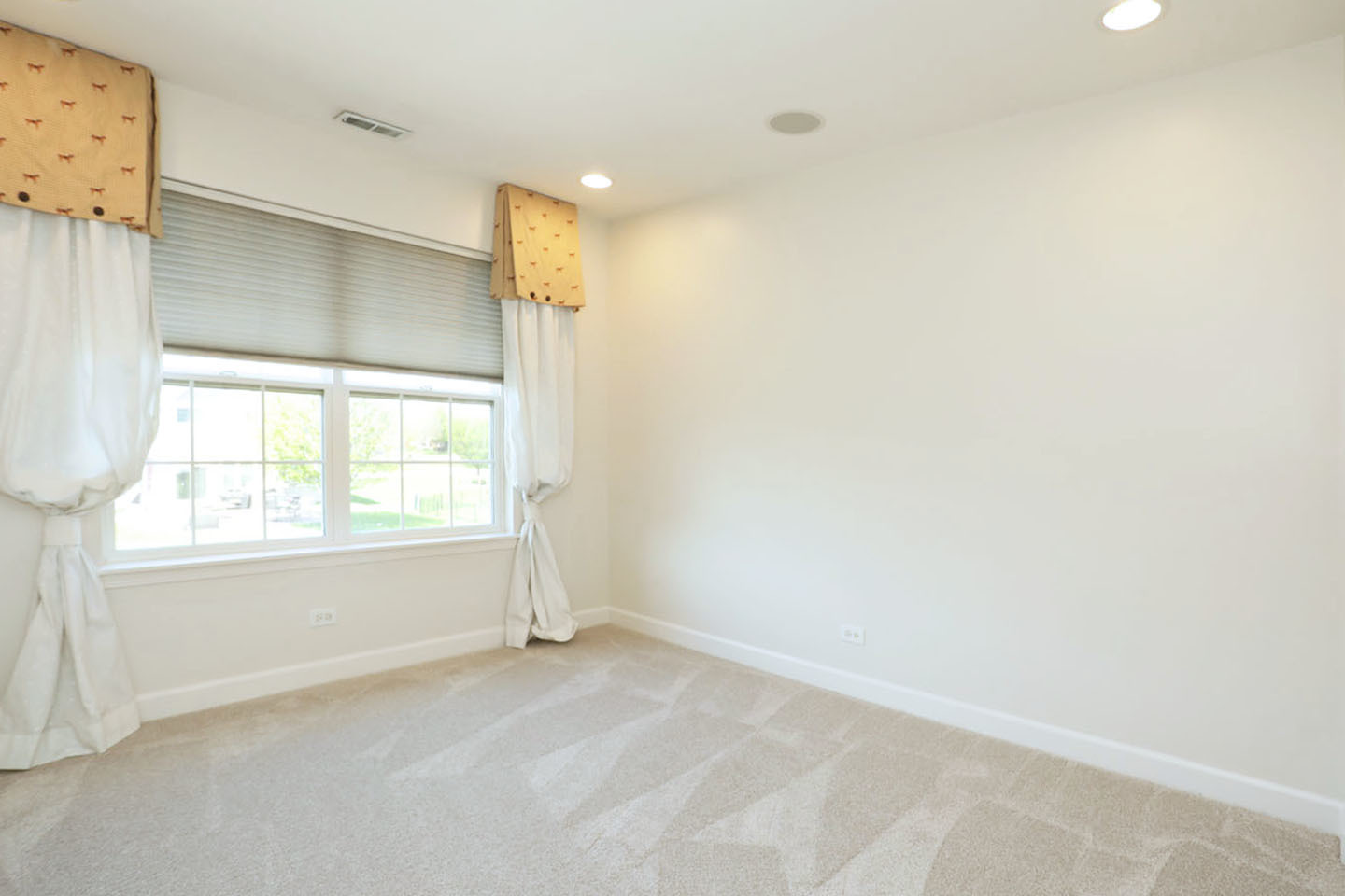 2140 Edgartown Lane, Hoffman Estates, IL 60194