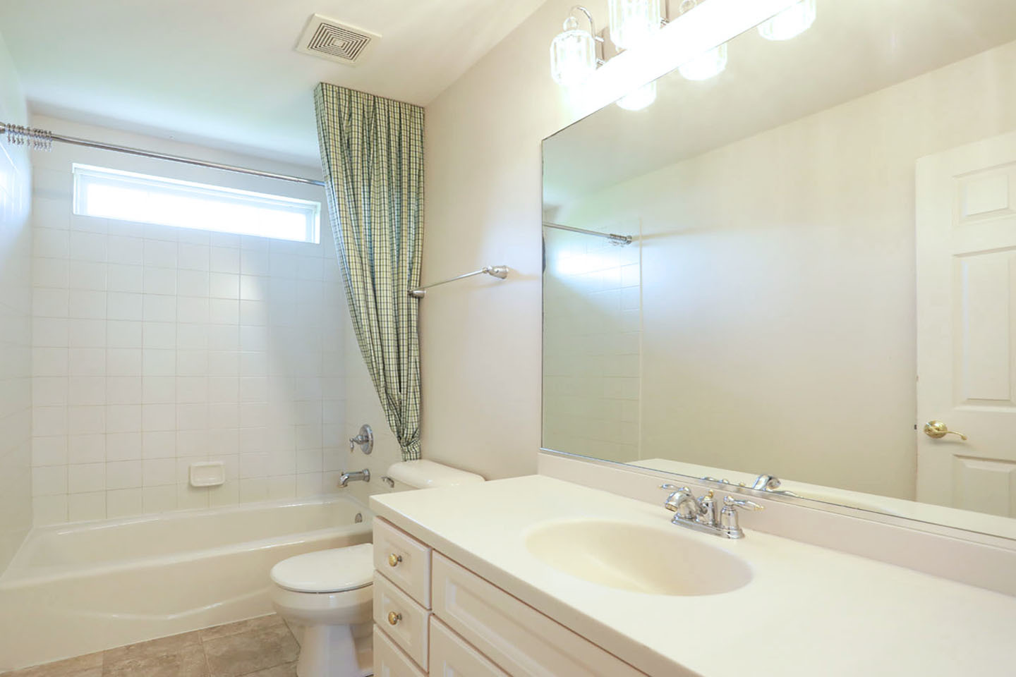 2140 Edgartown Lane, Hoffman Estates, IL 60194