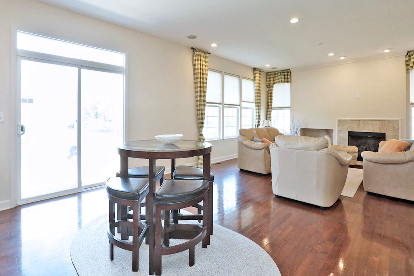 2140 Edgartown Lane, Hoffman Estates, IL 60194