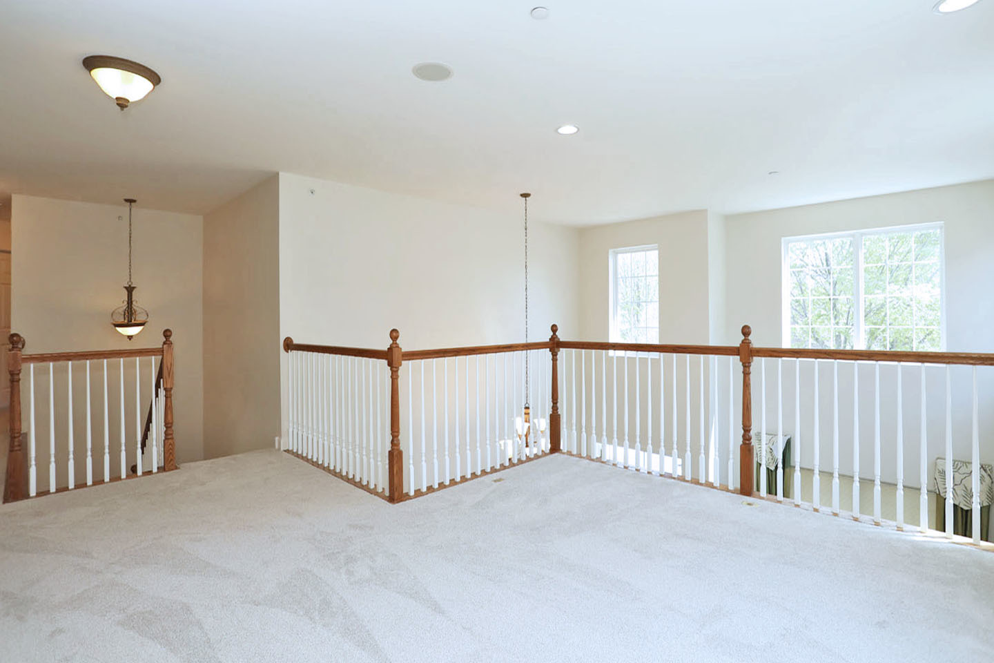 2140 Edgartown Lane, Hoffman Estates, IL 60194