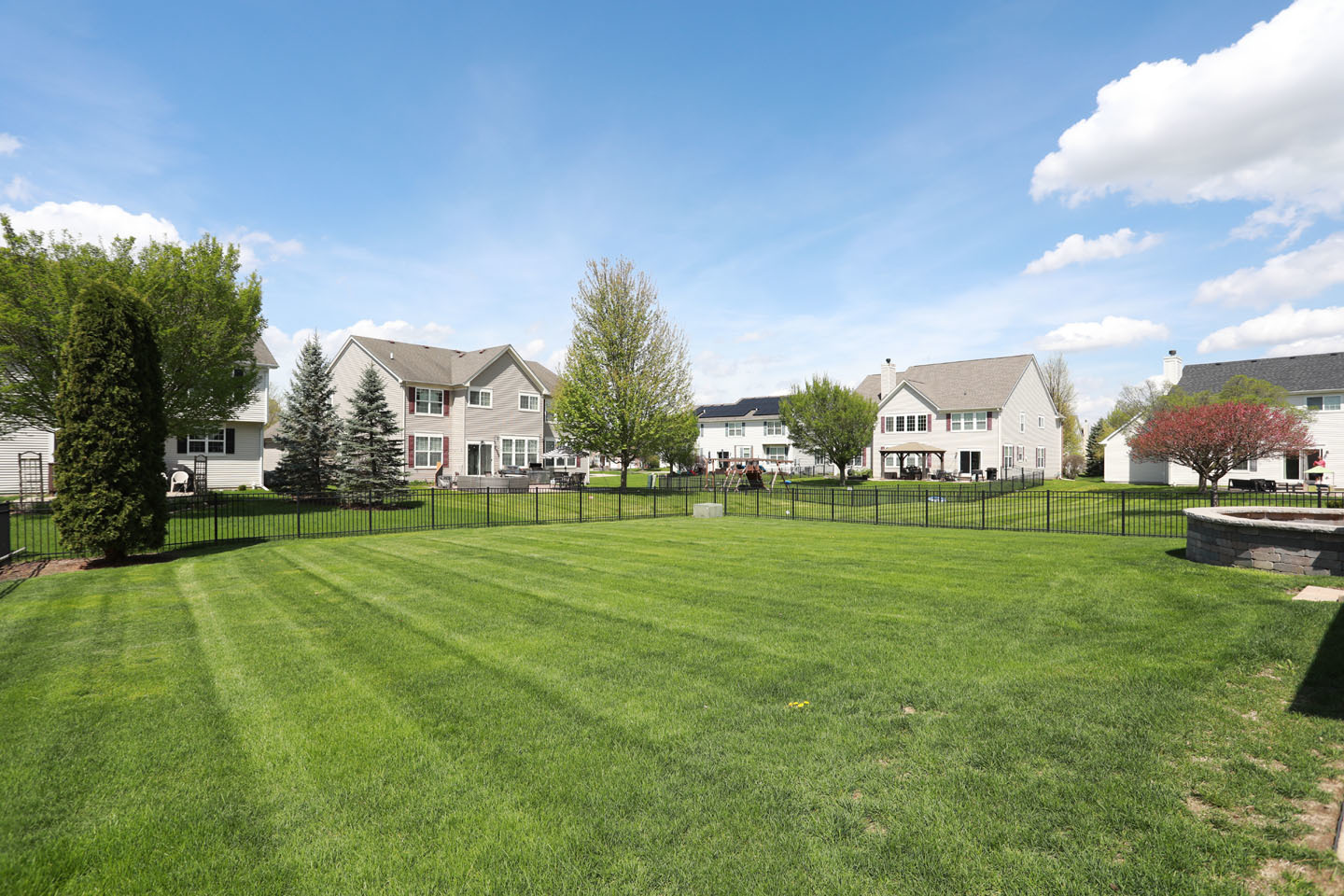 2140 Edgartown Lane, Hoffman Estates, IL 60194