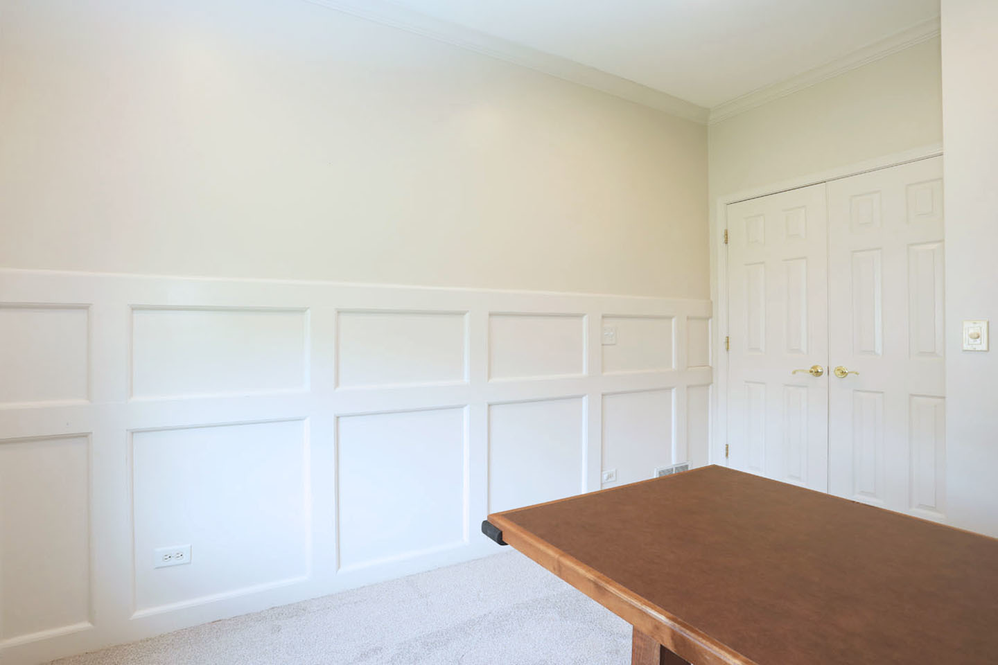 2140 Edgartown Lane, Hoffman Estates, IL 60194