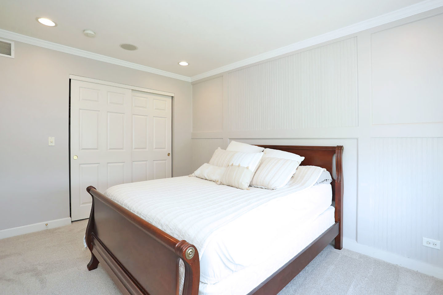 2140 Edgartown Lane, Hoffman Estates, IL 60194